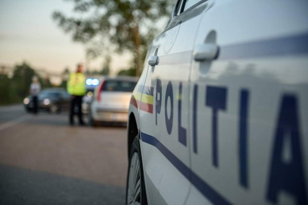 Polițiștii au reținut aproape 500 de permise sâmbătă. 100 de șoferi, prinși băuți sau drogați la volan