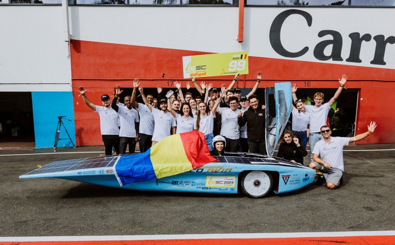 Mașina solară creată la Cluj-Napoca, prezentată la o competiție în Australia