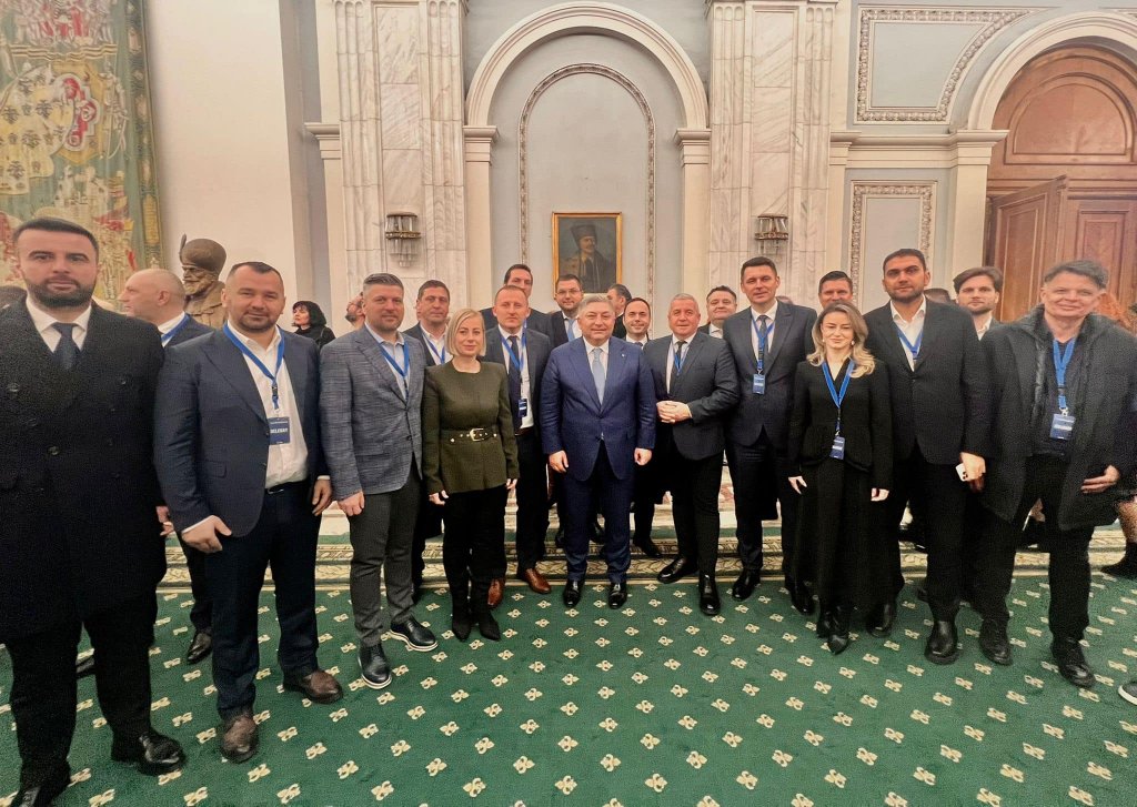 Liberalii clujeni, cea mai mare delegație din țară la Consiliul Național al PNL: „Susținem împreună un parcurs european ferm și o Românie puternică”