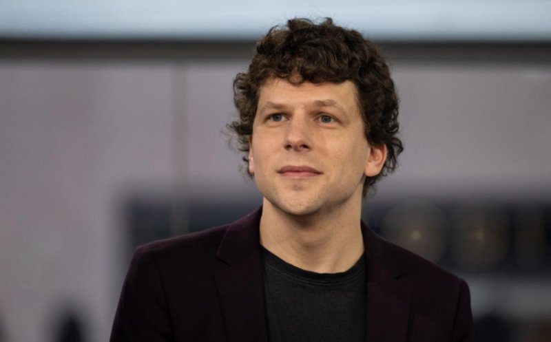 Actorul Jesse Eisenberg a fost în concediu în România: "O călătorie uimitoare. A fost singura dată când am fost în vacanță și nu m-am urât"
