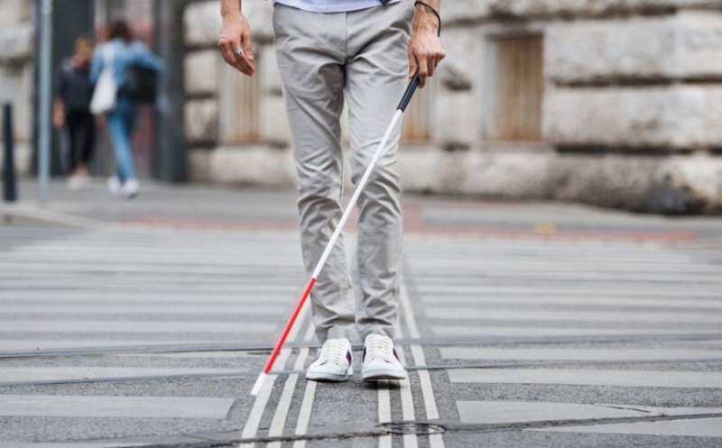 31 de locații din Cluj-Napoca, accesibile persoanelor nevăzătoare printr-o aplicație cu senzori de proximitate