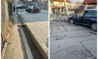 Accident pe o stradă din Cluj-Napoca: Un autoturism a rupt un stâlp de electricitate