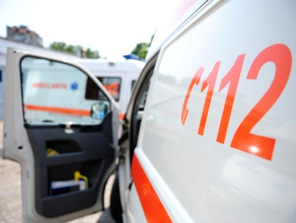 Scandal la Cluj după ce un medic de pe ambulanţă ar fi cerut familiei maghiare a pacientului să vorbească doar în limba română