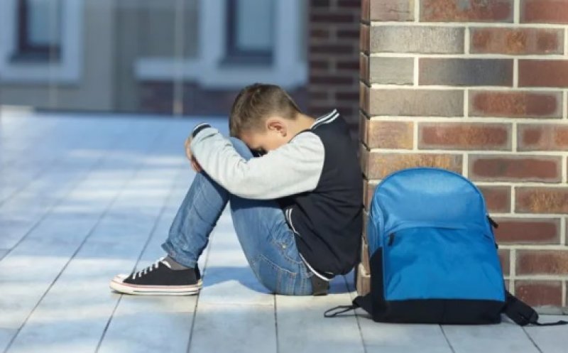 SchoolHUB. Cum funcționează linia de suport psihologic gratuită pentru elevi, părinți și profesori