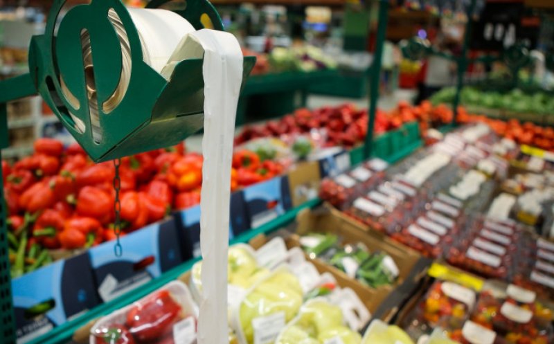 Boicotul supermarketurilor, cerut de Călin Georgescu, i-ar afecta în primul rând pe procesatorii români