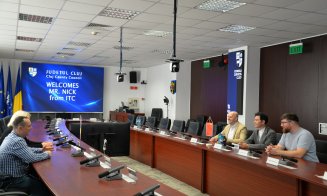Oameni de afaceri chinezi, în vizită la Consiliul Județean Cluj