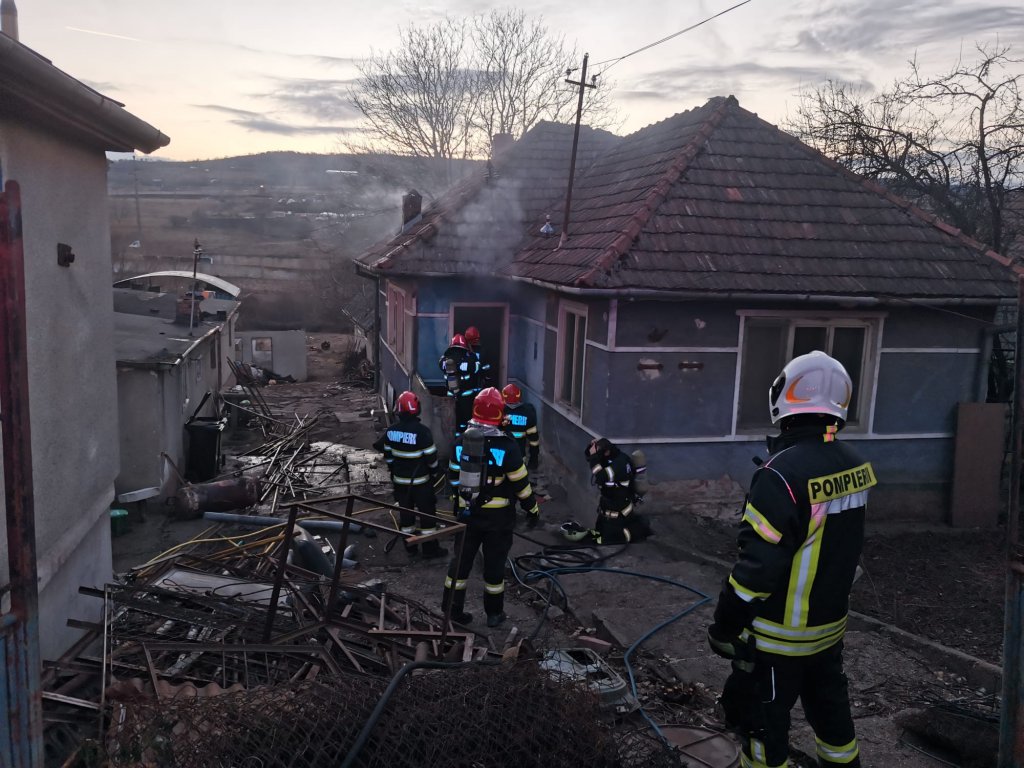 Încă un incendiu în Cluj-Napoca. De la ce au izbucnit flăcările