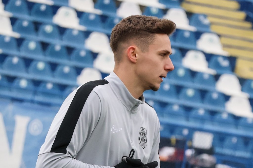 Detalii despte accidentarea lui Louis Munteanu. Cât ar putea lipsi atacantul CFR-ului