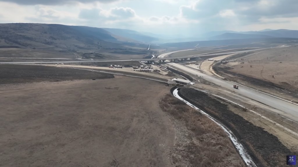 Cum arată șantierul Drumului Expres DN1 Tureni – A3. În vară ar trebui să fie gata