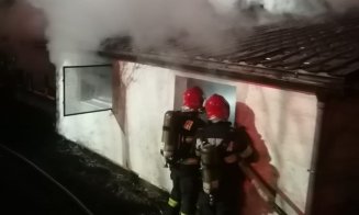 INCENDIU în Cluj-Napoca: Și-au distrus casa cu mâncarea uitată pe foc / Butelii de gaz evacuate