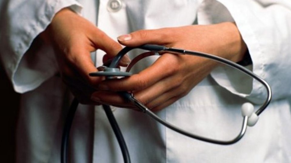 România, la risc în faţa poliomielitei, care duce la paralizie şi chiar deces. Informații pentru un diagnostic rapid, transmise medicilor