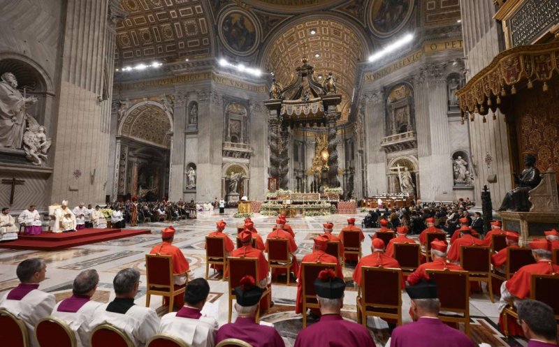 Ce se întâmplă dacă Papa Francisc moare. Starea Suveranului Pontif e mai bună, însă pericolul există în continuare