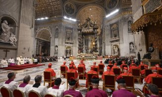 Ce se întâmplă dacă Papa Francisc moare. Starea Suveranului Pontif e mai bună, însă pericolul există în continuare