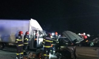 ACCIDENT în judeţul Cluj. 3 victime în urma impactului dintre 2 maşini şi o autoutilitară