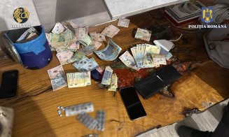 Salon de frizerie folosit ca fațadă pentru trafic de droguri în Cluj. Ce au descoperit polițiștii în urma perchezițiilor