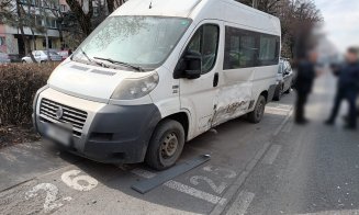 Coliziune între un autobuz și două autovehicule în Cluj-Napoca. Patru femei transportate la spital