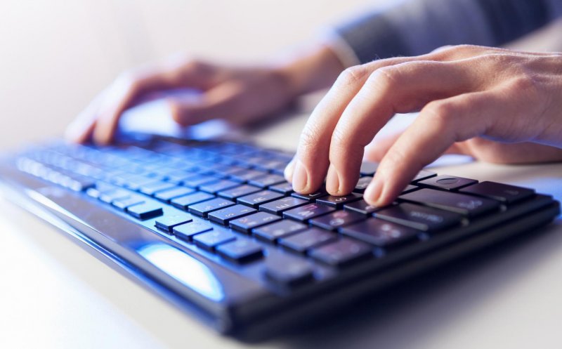 Percheziții la Cluj și în alte județe: Firme suspectate că au folosit ilegal un software de arhitectură. Prejudiciu uriaș