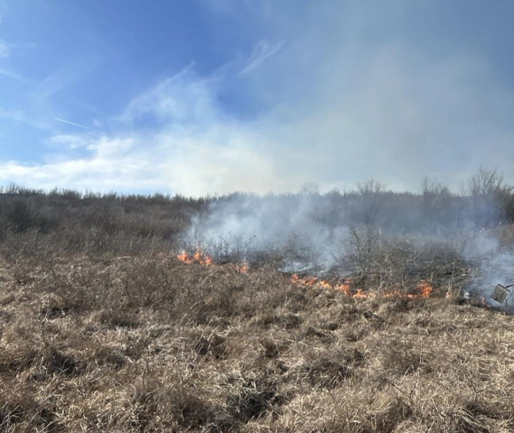 Semnal de alarmă tras de pompierii clujeni. Nu mai puțin de 20 de intervenții într-o singură zi, pentru stingerea arderilor necontrolate