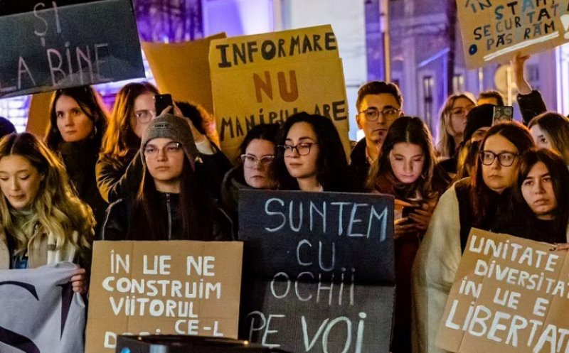 Studenții din Cluj ies în stradă pentru Europa: "E timpul să ne ridicăm vocea!"