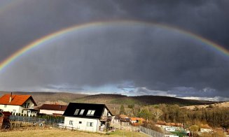 "Aoleu, câtă lume s-a uitat pe geam de acasă, numa eu eram la lucru?" / Spectacol pe cer surprins din Floreşti