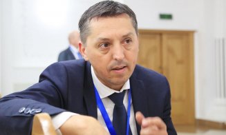 Fără bani strânși în școli pentru cadouri! Daniel David: "Suntem clar împotriva practicii"