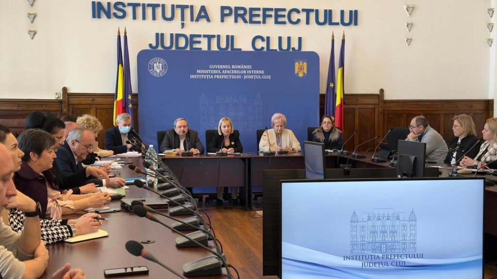 Întâlnire a prefectului județului Cluj cu secretarii primăriilor. Despre ce s-a discutat