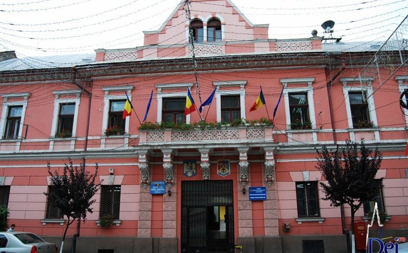 Peste jumătate din bugetul Dejului pe 2025 merge spre dezvoltare