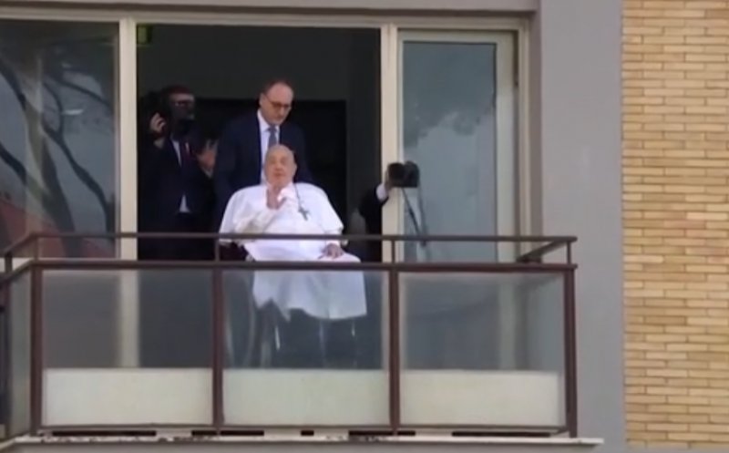 Medicii Papei Francisc s-au gândit să-i întrerupă tratamentul pentru a-i permite Suveranului Pontif să moară în pace