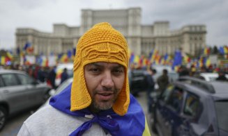 Românii vrăjiţi de Georgescu, la mitingul neautorizat: "Am venit să îl venerăm"
