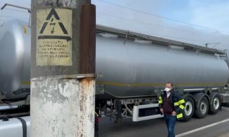 Circulaţie OPRITĂ pe DN1, mesaj Ro-Alert şi EVACUĂRI: Scurgeri de acid sulfuric dintr-o cisternă
