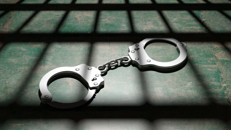 3 minori din Cluj-Napoca au jefuit şi aproape au omorât în bătaie un bătrân / 2 dintre ei NU răspund penal pentru tentativa de omor calificat
