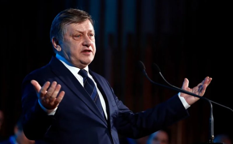 Crin Antonescu nu-l crede pe Nicușor Dan: „Pericolul Ponta nu există”