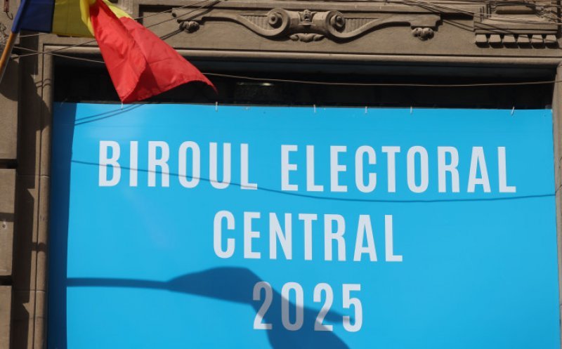Campanie electorală începută cu stângul. BEC: Zeci de materiale publicitare politice din online sunt ilegale și trebuie înlăturate