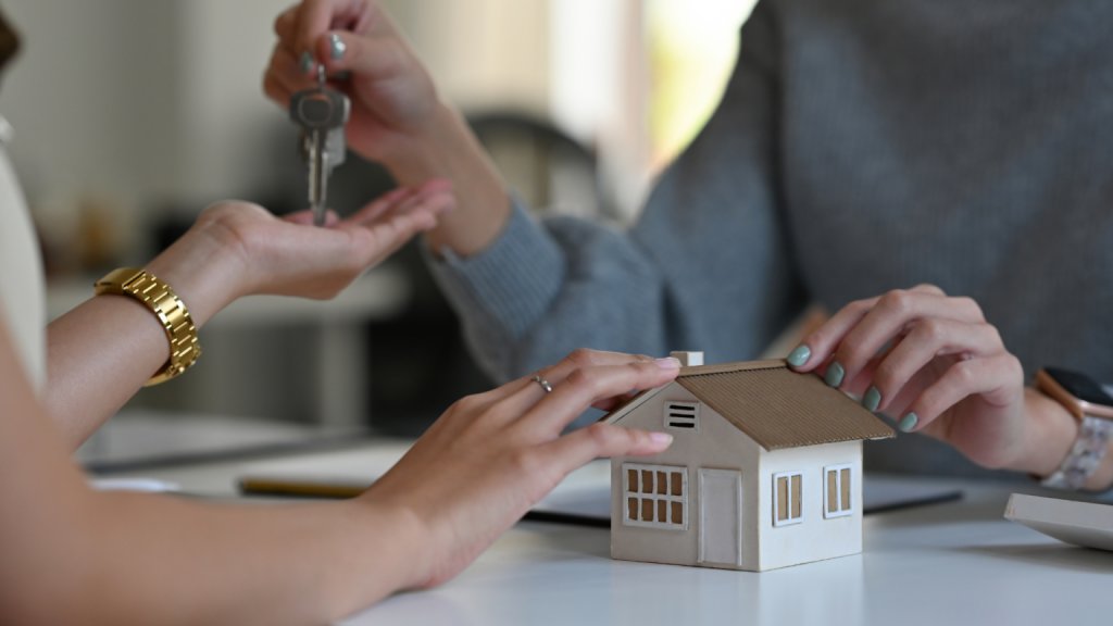 Scădere de 5% la vânzarea de locuințe. Clujul e pe plus
