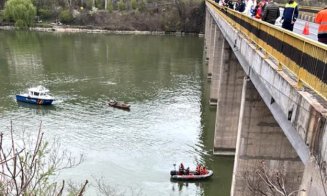 Microbuz căzut în Dunăre. A fost activat Planul roșu de intervenție
