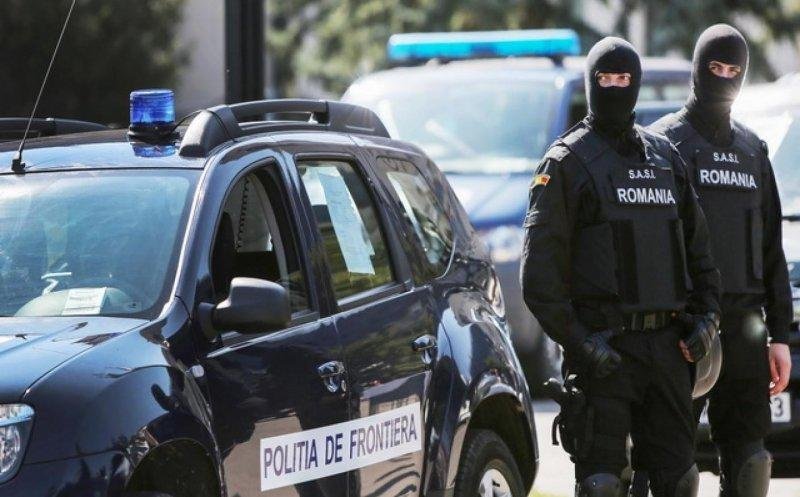 Operațiune specială pe Aeroportul din Cluj-Napoca! Zece străini, escortați de poliție sub pază strictă
