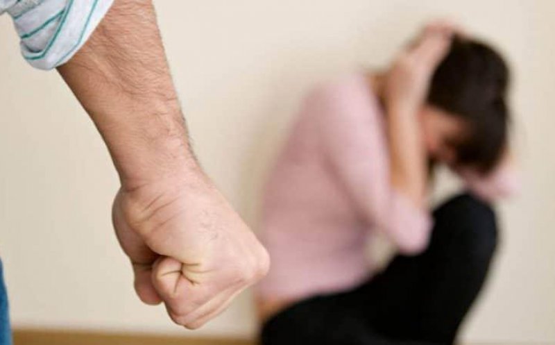 Scene șocante la Cluj: Un bărbat și-a mutilat concubina cu un dispozitiv mecanic și a trimis-o direct la spital