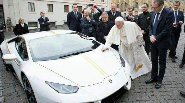 Averea Papei Francisc. Ce salariu a refuzat Suveranul Pontif