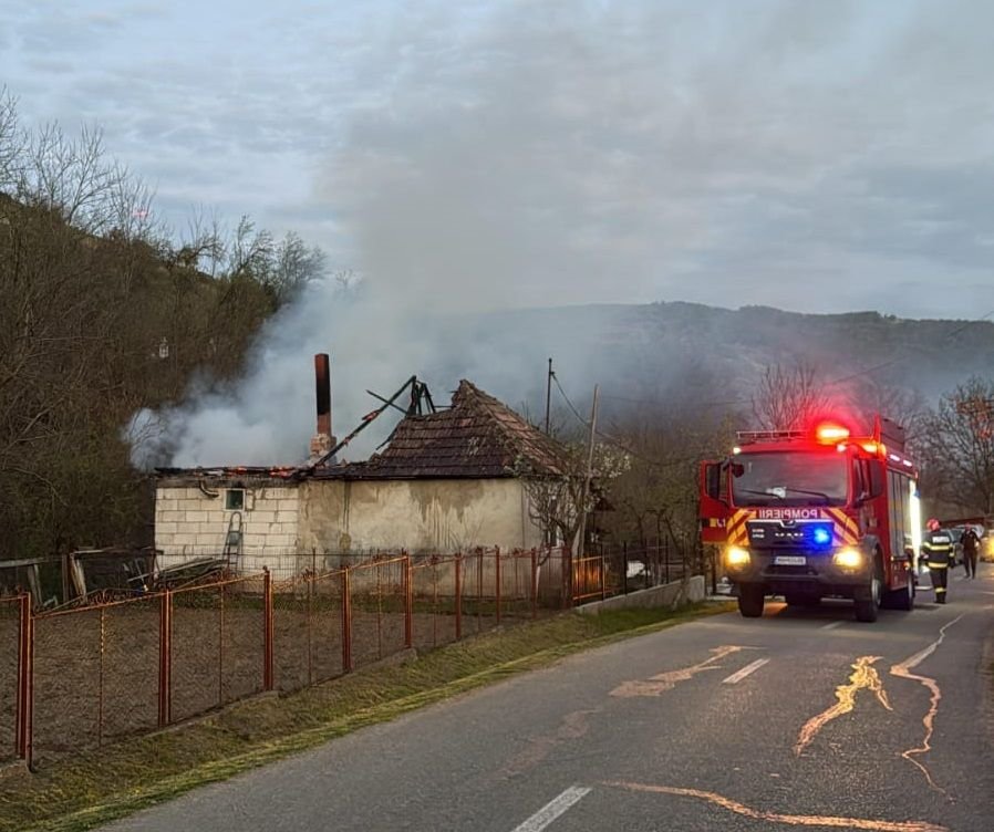 Peste 260 de misiuni desfășurate de ISU Cluj în minivacanța de Paște. Intervenții la incendii și accidente rutiere