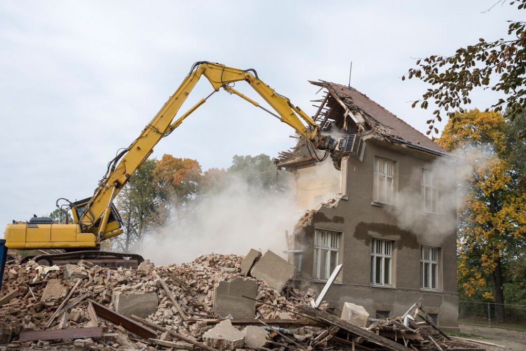 Casă construită ilegal la Cluj-Napoca. Instanța anulează demolarea impusă de Primărie