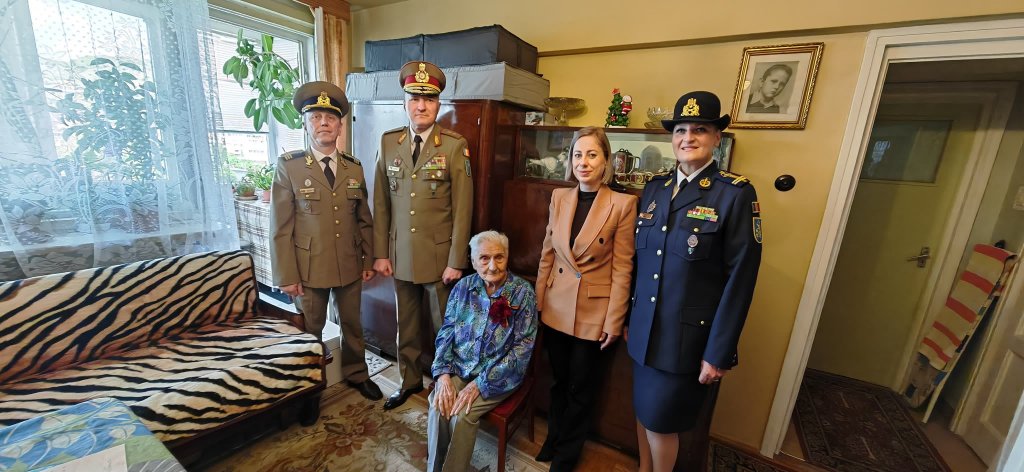 Doi veterani de război, trecuți de 100 de ani, sărbătoriți la Cluj: "Vă mulțumim pentru tot ceea ce ați făcut pentru națiunea română!"