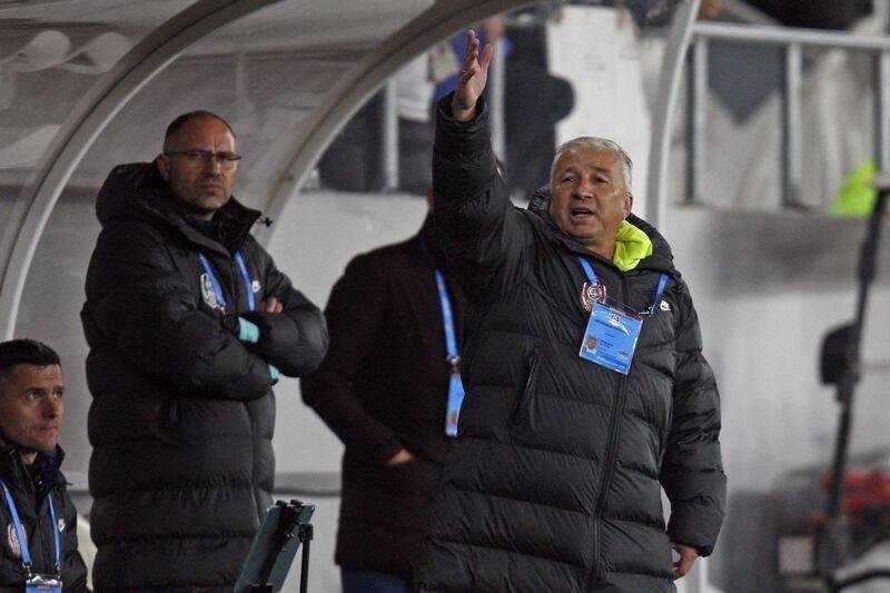 Dan Petrescu, enervat la culme de elevii săi: "Suntem proștii proștilor"