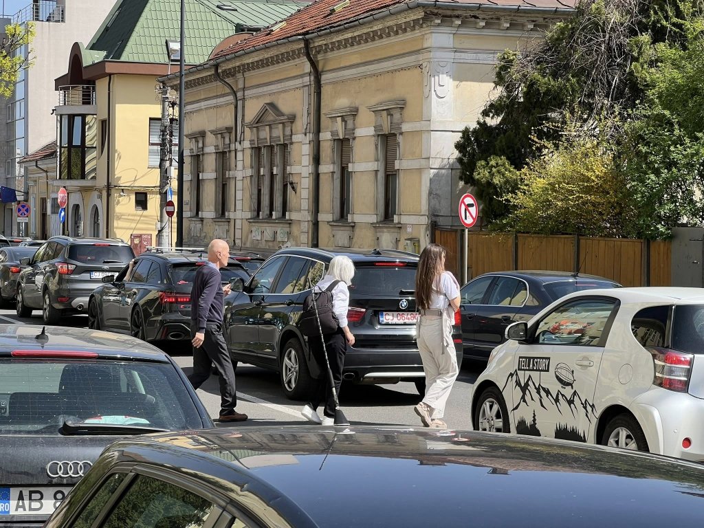 O nouă trecere de pietoni pe strada Avram Iancu