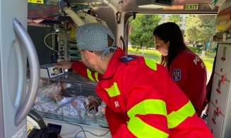 Intervenții de urgență cu elicopterele SMURD. Un nou-născut și un bebeluș de 7 luni au fost transportați la Cluj