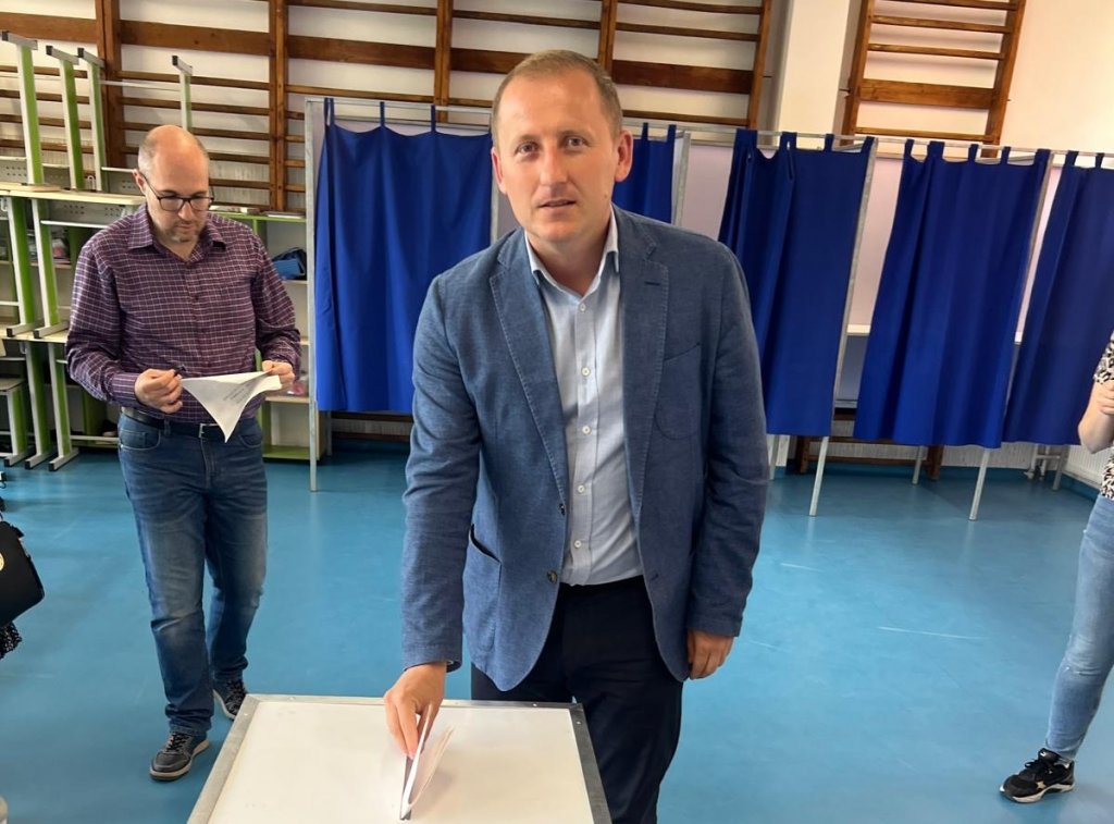 Vicepreședintele Consiliului Județean Cluj, la urne. Radu Rațiu: „Am votat cu un candidat matur, cu mare experiență”