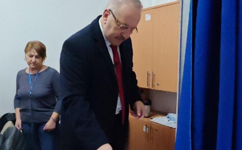 Europarlamentarul clujean Vasile Dîncu, la vot: „Cred în construcția democratică, în decență, în instituții, în respect”