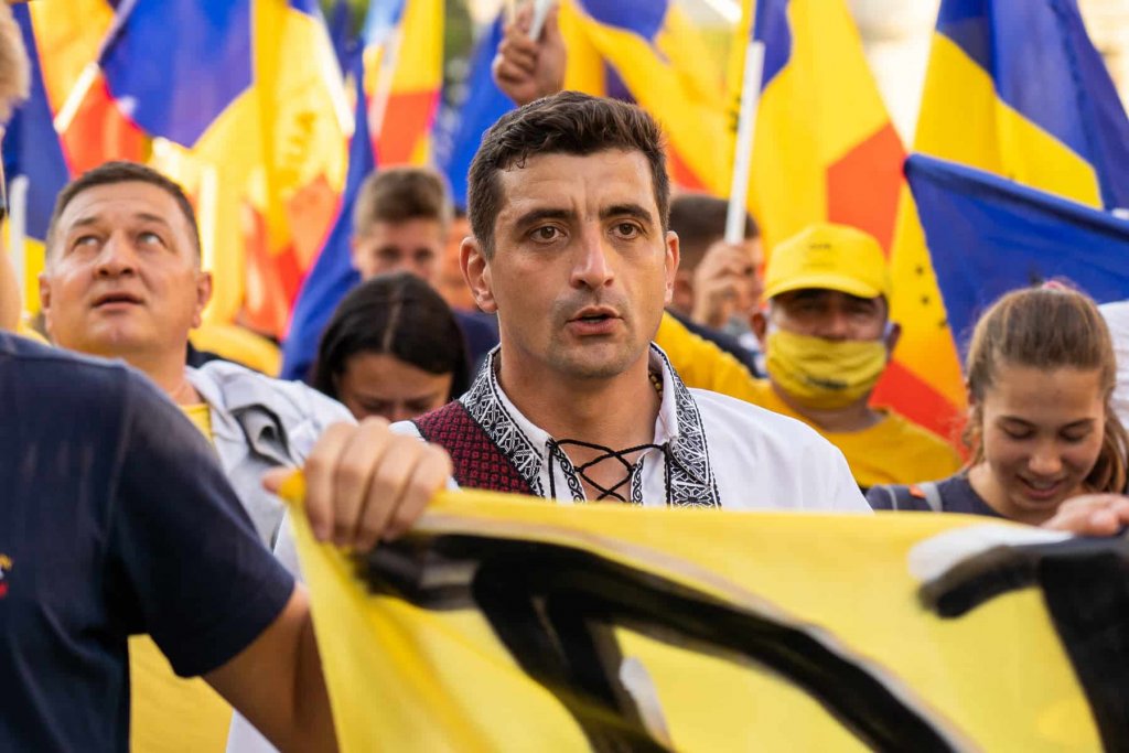 Cine este George Simion. Totul despre candidatul UNIONIST la președinție: șef de galerie fără o meserie, extremist, controversat internațional