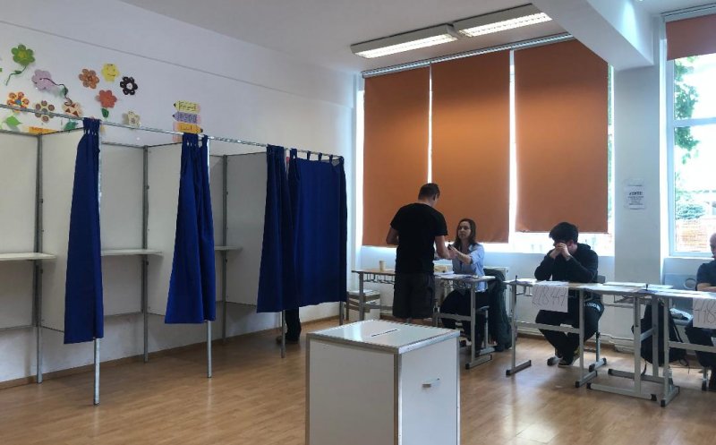 Analiști politici clujeni, despre rezultatul votului: „Nu atât Antonescu a pierdut, cât partidele care l-au susținut” / „Urmează un tur doi extrem de strâns” / Misiunea lui Nicușor Dan, foarte dificilă