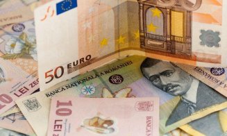 Euro sare de 5 lei, iar leul e în cădere liberă după alegeri. BNR pompeză 2 miliarde de euro pentru a ține cursul stabil