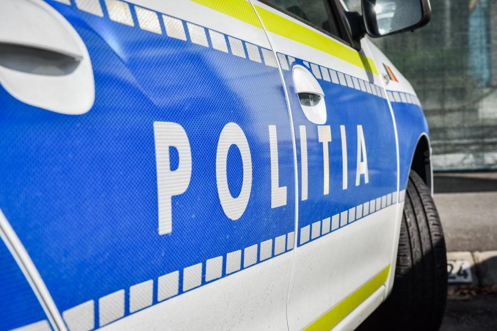 Scene șocante în Cluj: O femeie și-a lovit mama și fratele minor, apoi i-a jefuit